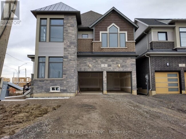 property at 3 WEYLIE St