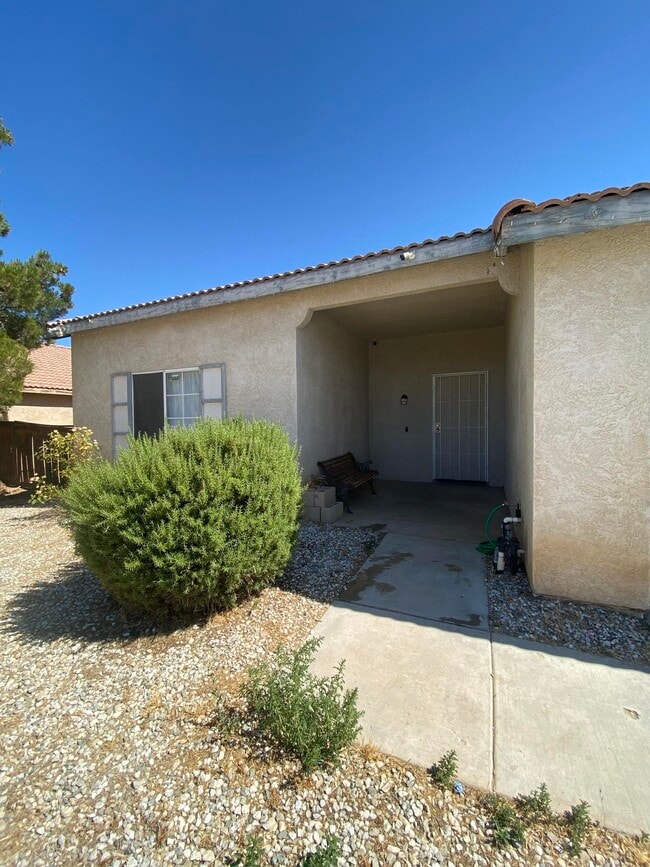 11215 Westbrook Dr in Adelanto, CA - Building Photo - Building Photo