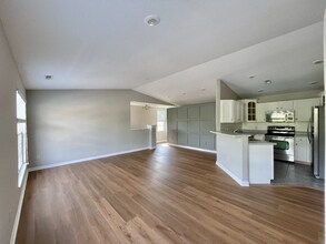 301 Skyview Ct in Ludlow, KY - Building Photo - Building Photo