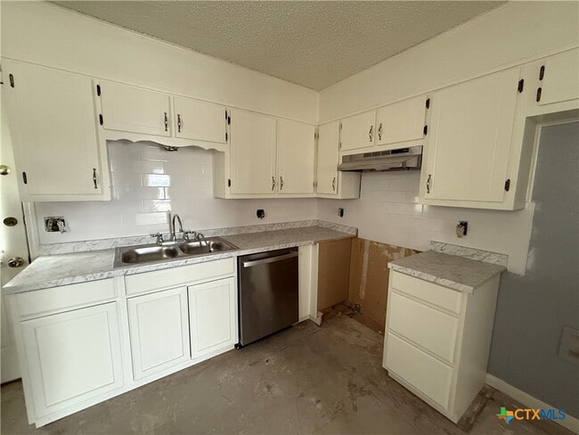 property at 507 Northern Dove Ln