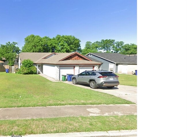 property at 11906 Sunhillow Bend