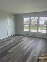 375 Lynn Dr, Unit 3 in Manteno, IL - Building Photo - Building Photo