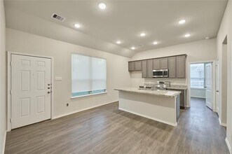 9992 Calendar St in Willis, TX - Building Photo - Building Photo