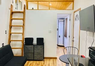 2715 Alta St in Los Angeles, CA - Building Photo - Building Photo