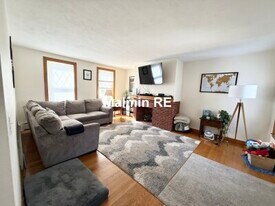 920 E 4th St, Unit 1 in Boston, MA - Building Photo
