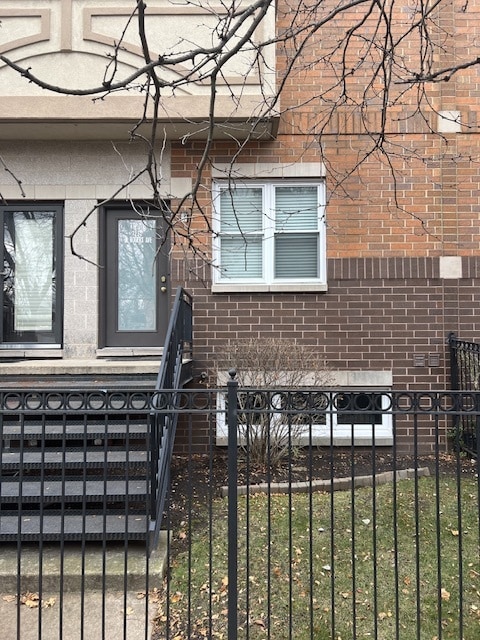 7256 N Rogers Ave in Chicago, IL - Foto de edificio - Building Photo