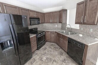 1404 Jean Rae Dr in Columbia, MO - Building Photo - Building Photo