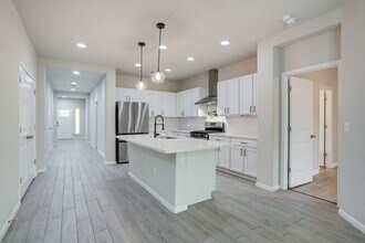 2400 Star Hl Rnch St in Georgetown, TX - Building Photo - Building Photo