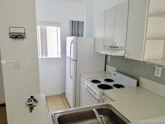 928 SW 3rd St-Unit -201 in Miami, FL - Building Photo - Building Photo