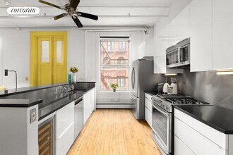 132 Wooster St in New York, NY - Building Photo - Building Photo