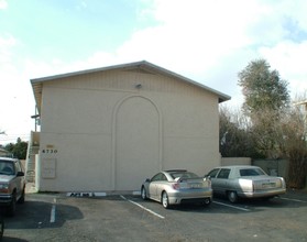 Desert Eagle Apartments in Glendale, AZ - Building Photo - Building Photo