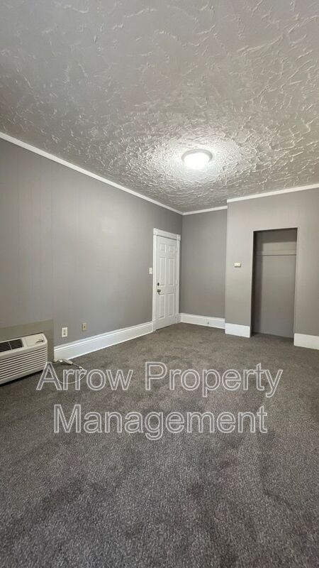 2755 P -1 in Lincoln, NE - Building Photo - Building Photo