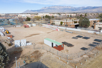 Markana Flats in Albuquerque, NM - Building Photo - Building Photo