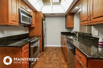 5133 Oak Hill Dr in Winter Park, FL - Building Photo - Building Photo