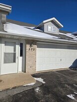 572 Athletic Way, Unit 572 in Sun Prairie, WI - Building Photo