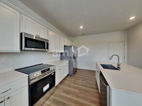 9045 Lucy Dr in Reynoldsburg, OH - Building Photo - Building Photo