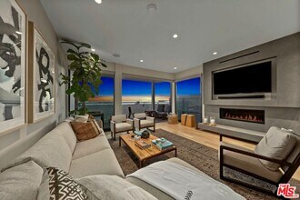 1 Eastwind St in Marina Del Rey, CA - Building Photo - Building Photo