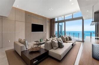 15701 Collins Ave in North Miami Beach, FL - Building Photo - Building Photo