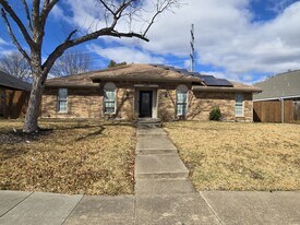 5509 Edgewater Cir in Rowlett, TX - Building Photo