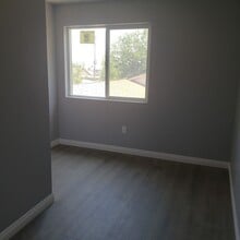 715 E Philadelphia St in Ontario, CA - Foto de edificio - Building Photo