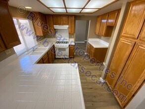 12690 Sundown Rd in Victorville, CA - Building Photo - Building Photo