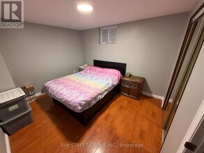 2 Gloxinia Crescent in Toronto, ON - Building Photo - Building Photo