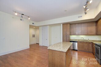 4625 Piedmont Row Dr in Charlotte, NC - Building Photo - Building Photo