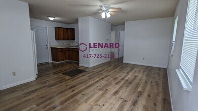 1701 E Chestnut St in Springfield, MO - Building Photo - Building Photo