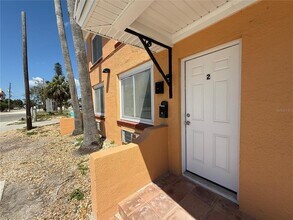 13047 Gulf Ln in Madeira Beach, FL - Building Photo - Building Photo