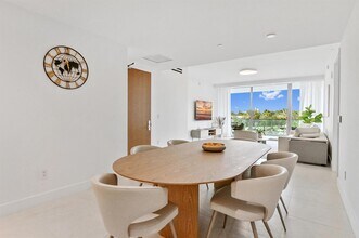 10203 Collins Ave, Unit 305 in Bal Harbour, FL - Building Photo - Building Photo