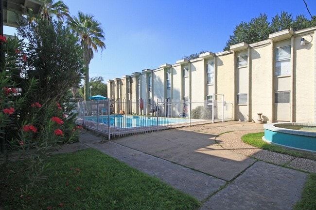 property at 1000 Heights Blvd