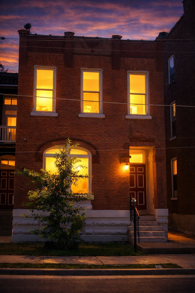 property at 1928 Winnebago St