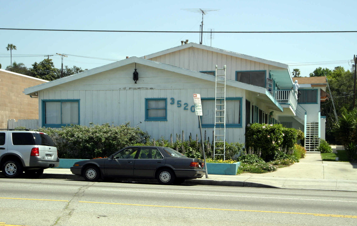 3520 S Centinela Ave in Los Angeles, CA - Building Photo