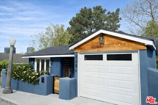 3424 Oak Glen Dr in Los Angeles, CA - Building Photo