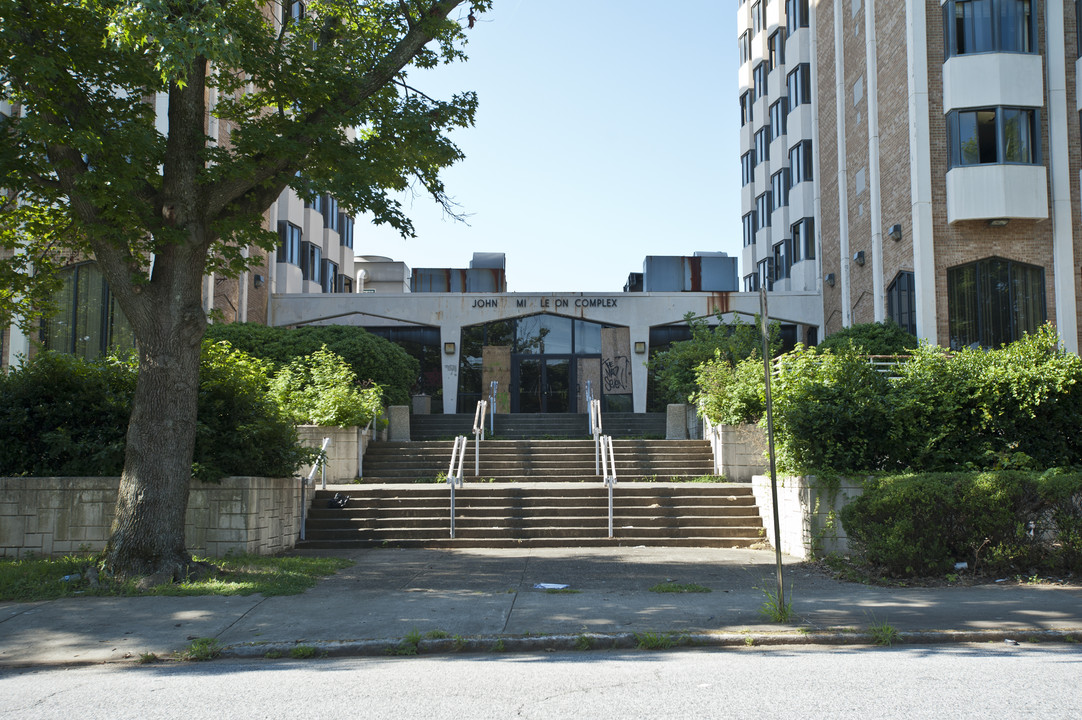 Middleton Towers in Atlanta, GA - Building Photo