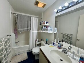 73 Gainsborough St, Unit 302 in Boston, MA - Building Photo - Building Photo