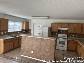 3806 Miho in San Antonio, TX - Building Photo - Building Photo