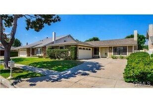 178 S Shattuck Pl in Orange, CA - Building Photo
