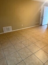 1128 N Eagle Ln in Oklahoma City, OK - Foto de edificio - Building Photo
