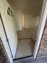 615 W H St in Dixon, CA - Building Photo - Building Photo