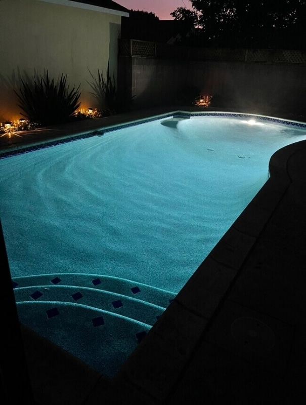 9517 Kauffman Ave in South Gate, CA - Foto de edificio - Building Photo