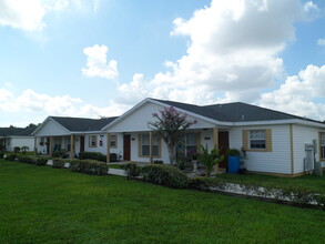 10770 US Hwy 19 N, Unit Mariner Village Apt-Villa in Pinellas Park, FL - Building Photo - Building Photo