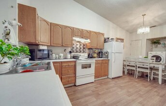 1216 Bringle Ferry Rd, Unit 1216 bringle ferry rd in Salisbury, NC - Foto de edificio - Building Photo