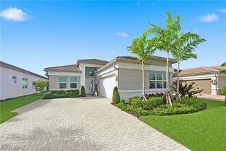11899 Gardenia Ave in Naples, FL - Building Photo - Building Photo