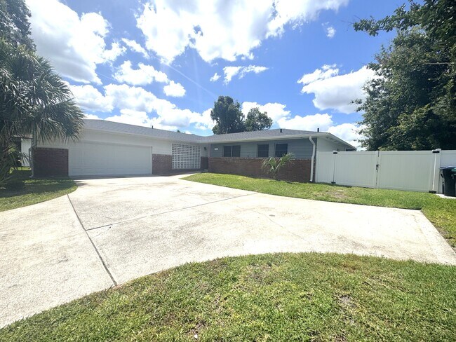 property at 2924 Raeford Rd