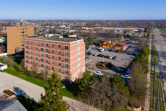 Canton Manor in Canton, MI - Building Photo - Building Photo