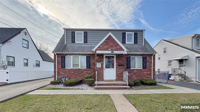 property at 154 Charlton Ave