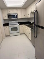 6845 Willow Wood Dr in Boca Raton, FL - Building Photo