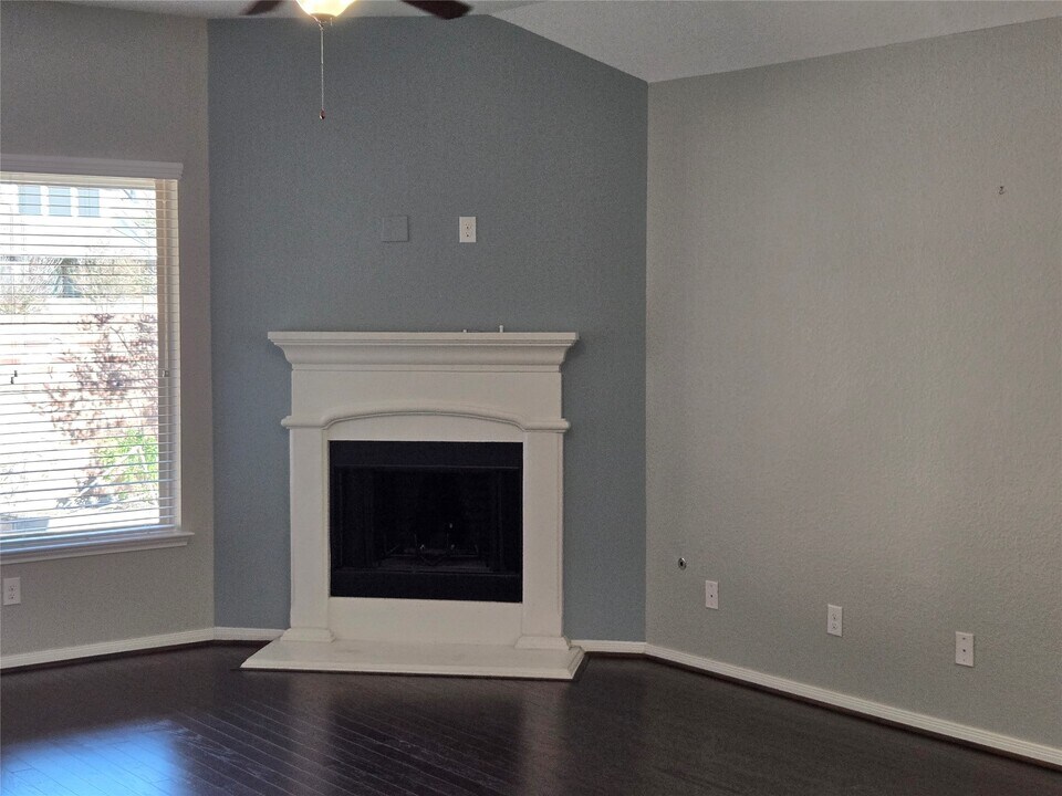 23610 Ortensia St in Richmond, TX - Foto de edificio