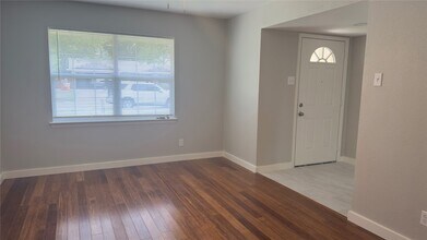 1415 Wisteria Way in Richardson, TX - Building Photo - Building Photo